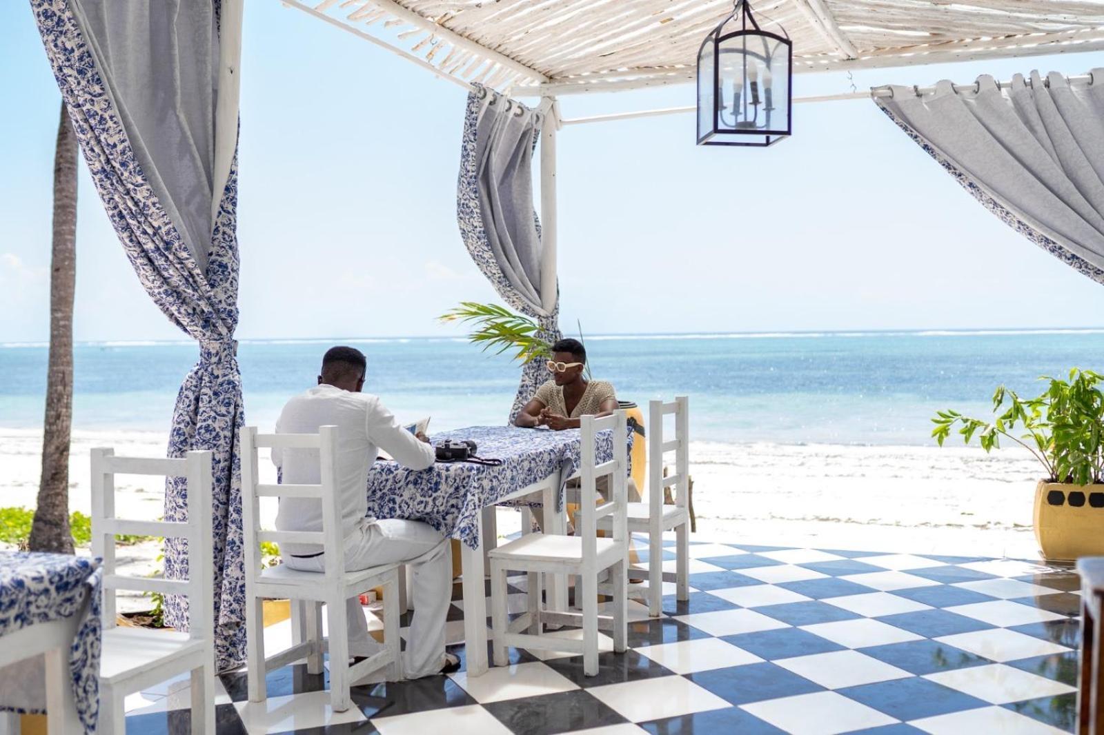 Pili Pili Orient Beach Resort 布韦朱 外观 照片